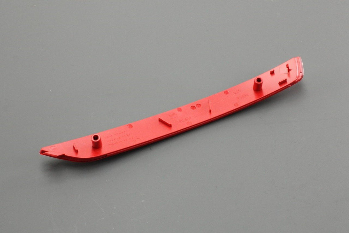 SEAT Leon 2006-2013 bumper reflector (rear left) 1P0945105D