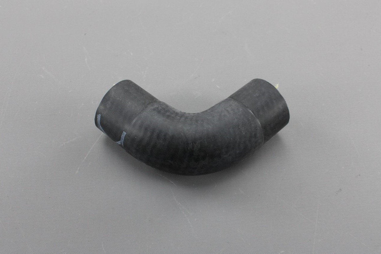 Audi A4 A5 A6 A7 A8 Q5 Q7 VW Touareg 3.0 TDI coolant hose 059121625D