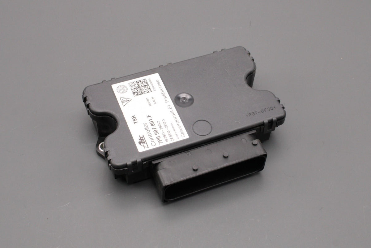 VW Touareg 7P 2011-2018 parking hand brake control module 7P0907801G, view 1