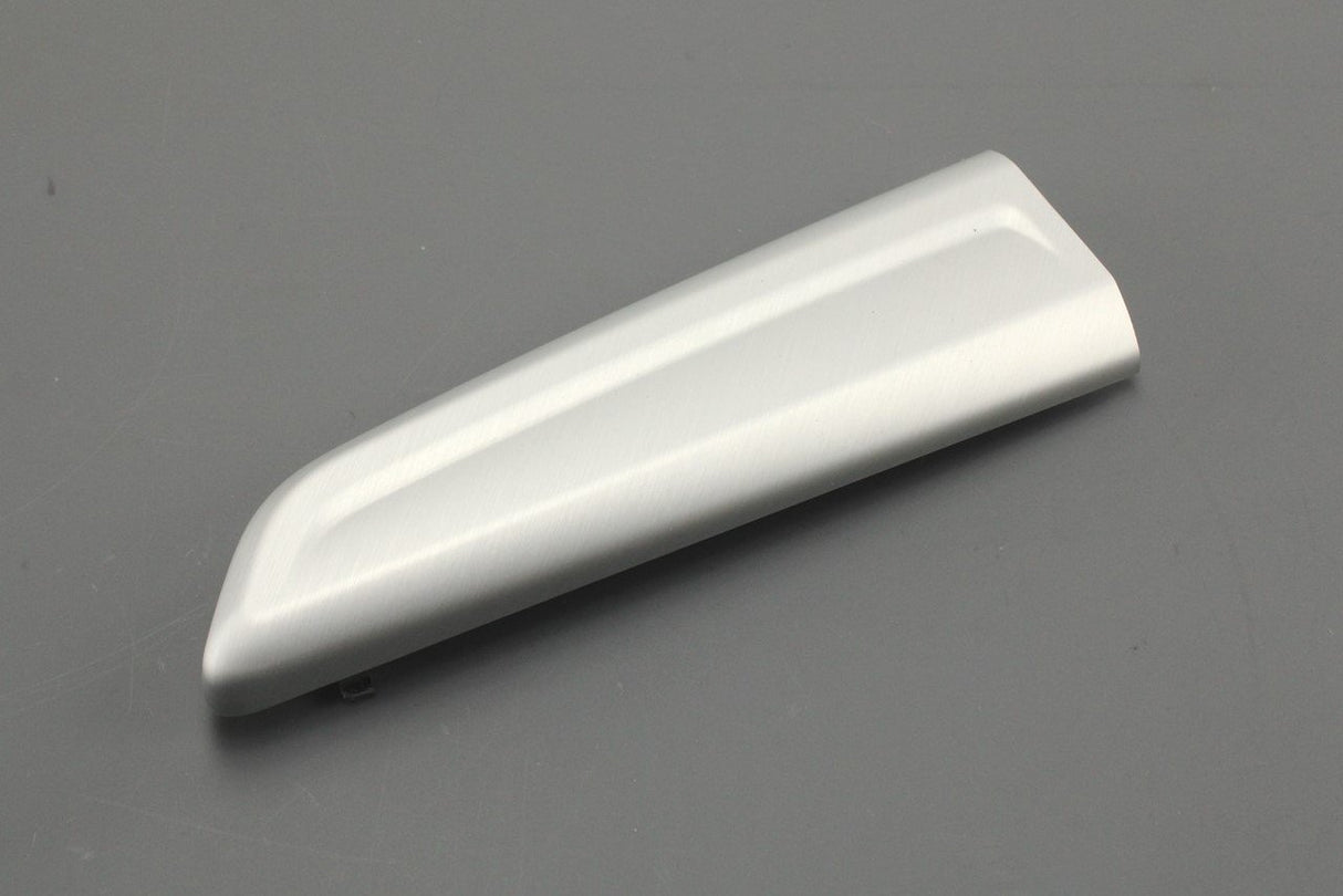 Audi Q2 17-on aluminium interior pull handle trim (right) 81A867586B 1NK