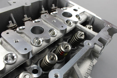 VW Audi Skoda SEAT 1.4 TSI TFSI cylinder head with valves 04E103064FX