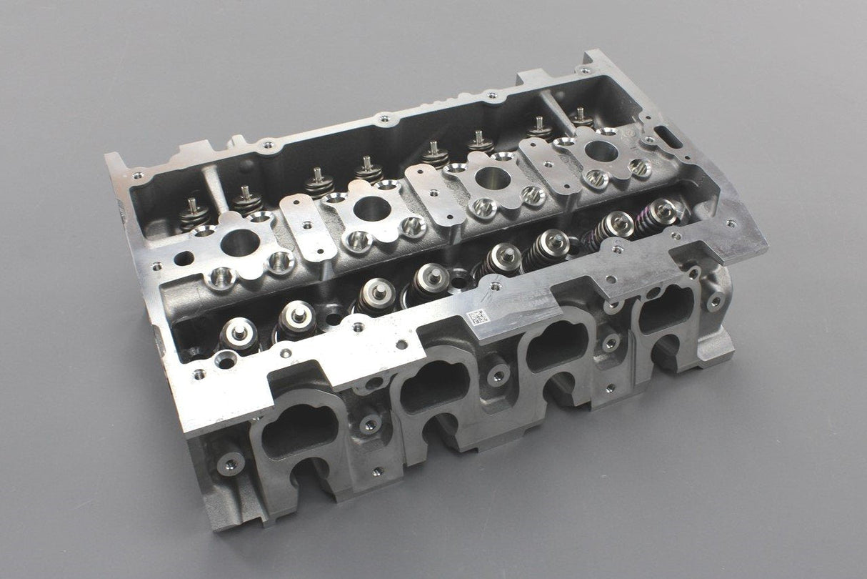 VW Audi Skoda SEAT 1.4 TSI TFSI cylinder head with valves 04E103064FX