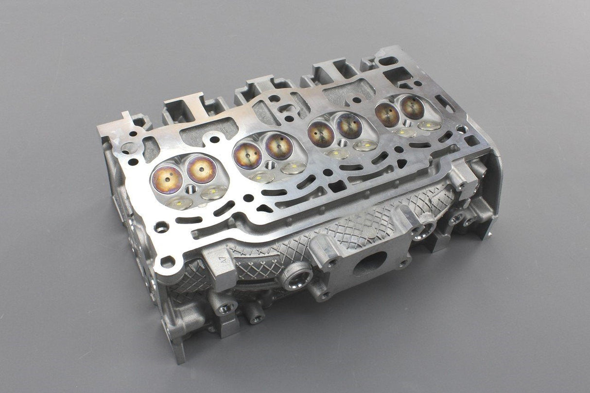 VW Audi Skoda SEAT 1.4 TSI TFSI cylinder head with valves 04E103064FX