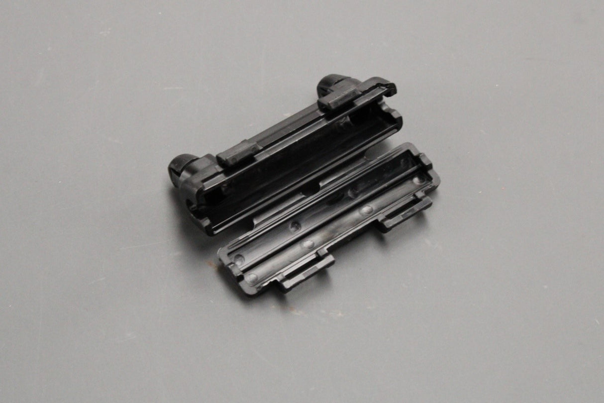 Range Rover 2013-22 bonnet release cable (front section) LR038195