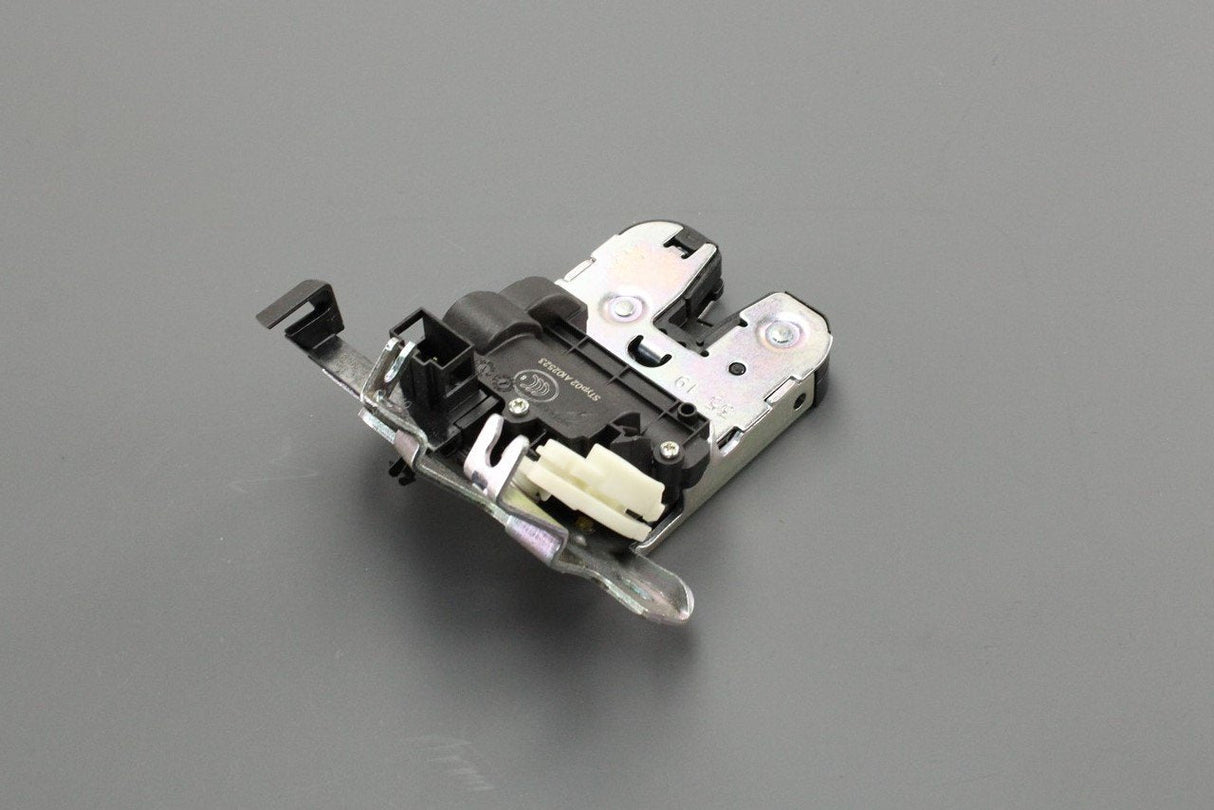 Skoda Kodiaq Rapid Superb boot latch lock with micro switch 3V0827505C