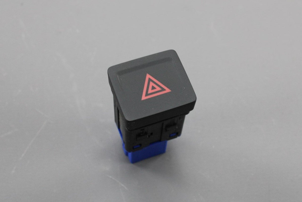 VW Golf MK7.5 17-20 Passat Jetta hazard warning switch 17A953509A ECU, view 1