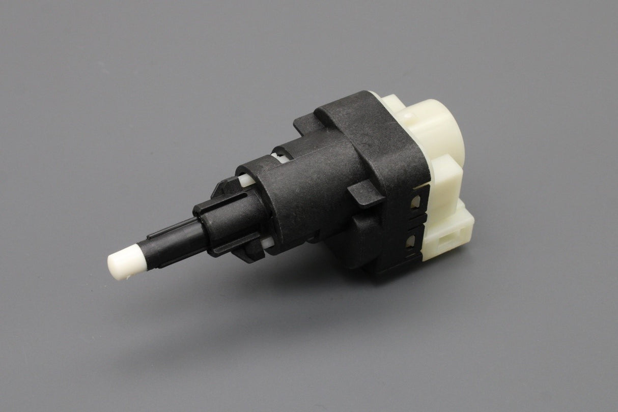 VW Golf MK5 Audi A3 8P Skoda SEAT RHD brake light switch 1K2945511 RDW