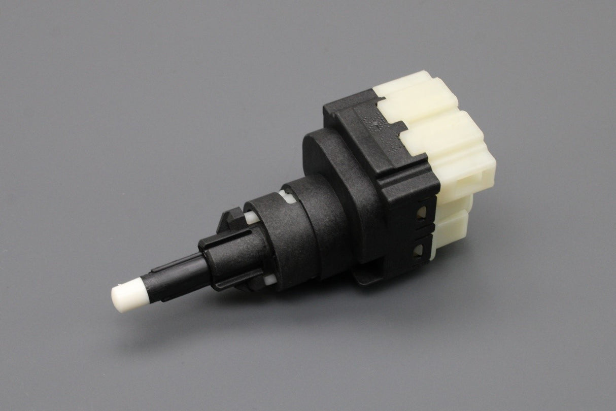 VW Golf MK5 Audi A3 8P Skoda SEAT RHD brake light switch 1K2945511 RDW