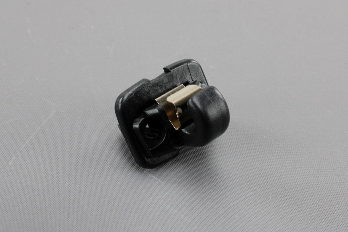 Audi A1 A3 A4 A5 Q2 Q3 Q5 TT sun visor retaining clip 8W0857562A 4PK