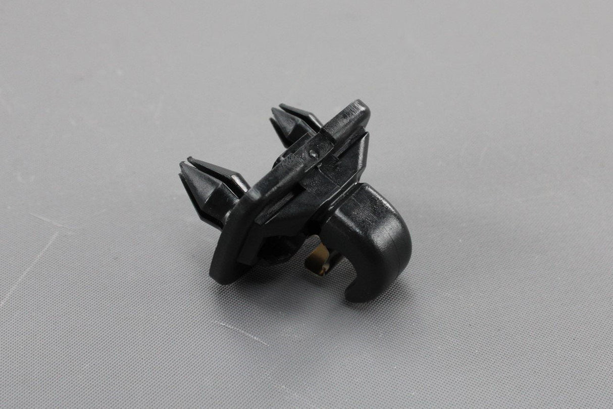 Audi A1 A3 A4 A5 Q2 Q3 Q5 TT sun visor retaining clip 8W0857562A 4PK