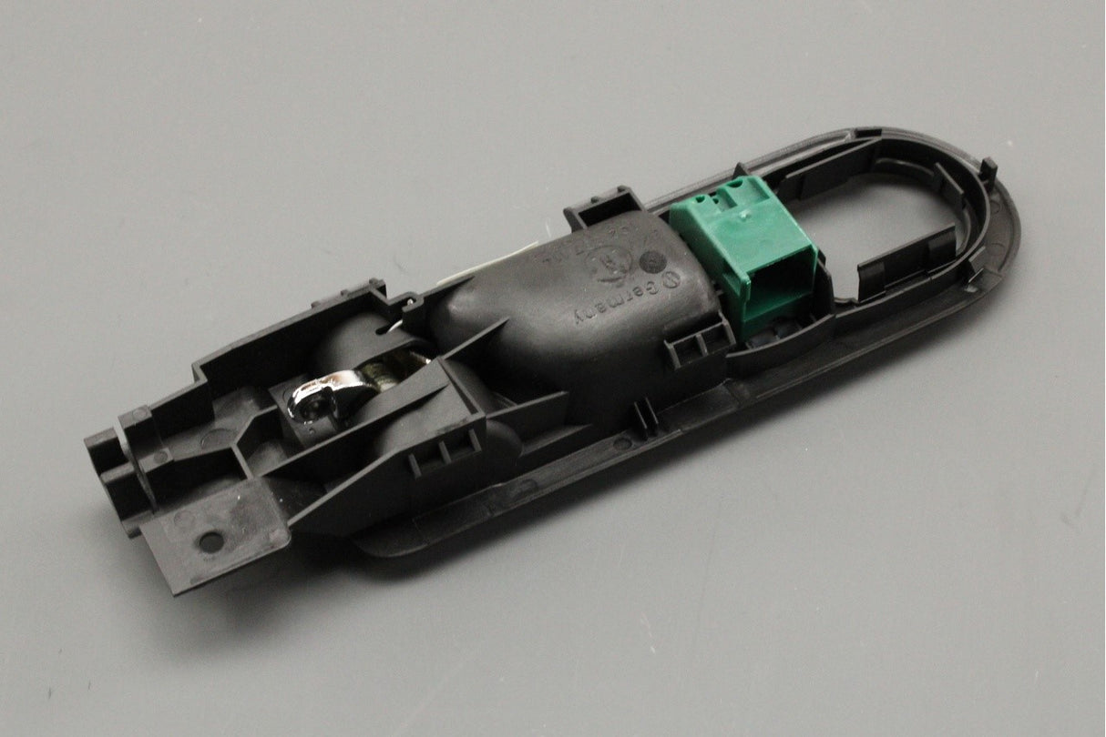 VW Beetle 1999-2010 front interior door handle (right) 1C2837114M 1QA