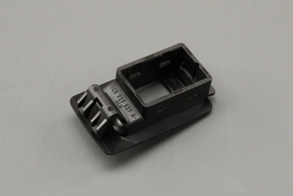 VW Beetle 99-10 passenger electric window switch trim 1C0959527A 01C