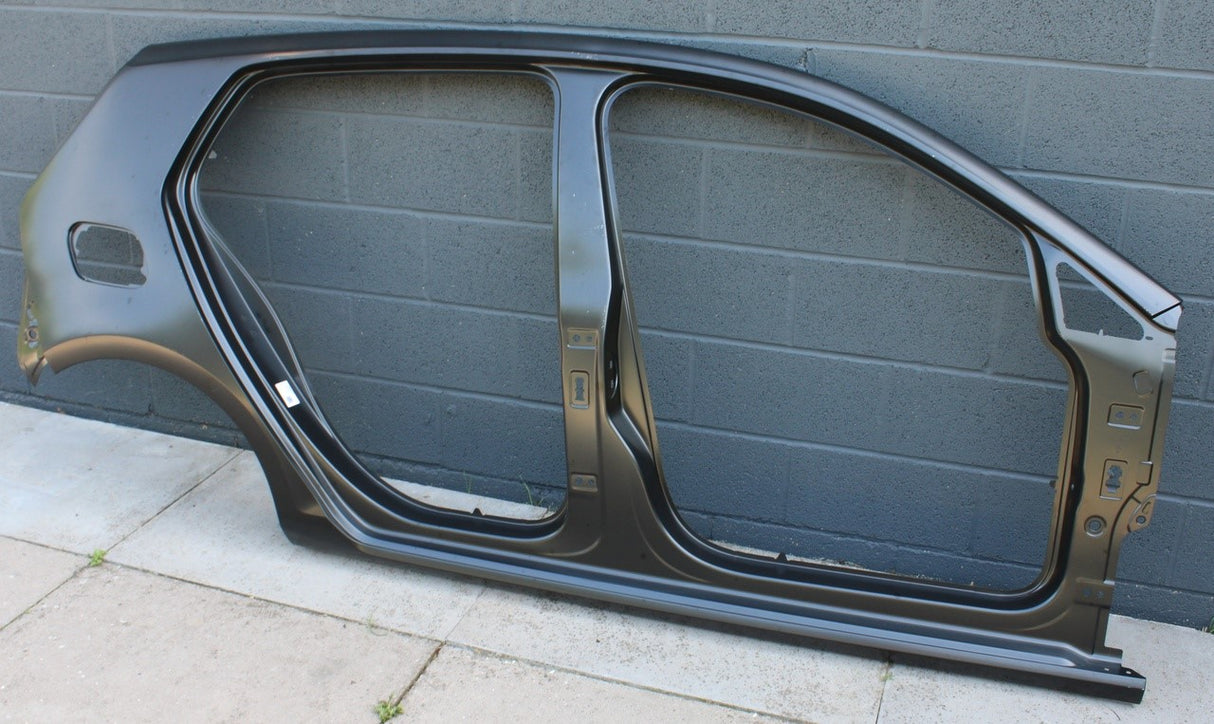 Golf MK7 MK7.5 2013-2020 4 door side body panel (right) 5G4809052A