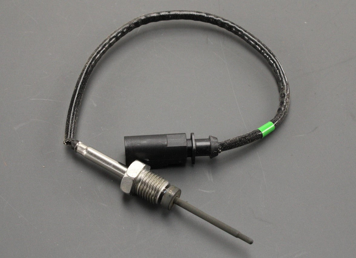 Audi A4 A5 A6 SEAT exhaust gas temperature sensor (pre dpf) 03L906088FH, view 1