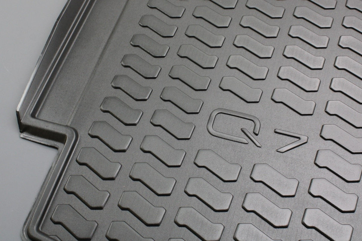 Audi Q7 e-tron 2016-on luggage compartment boot liner 4M0061180B
