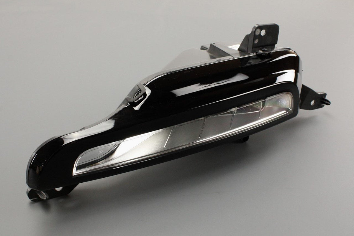 Range Rover Evoque front left fog light LR072646, view 1