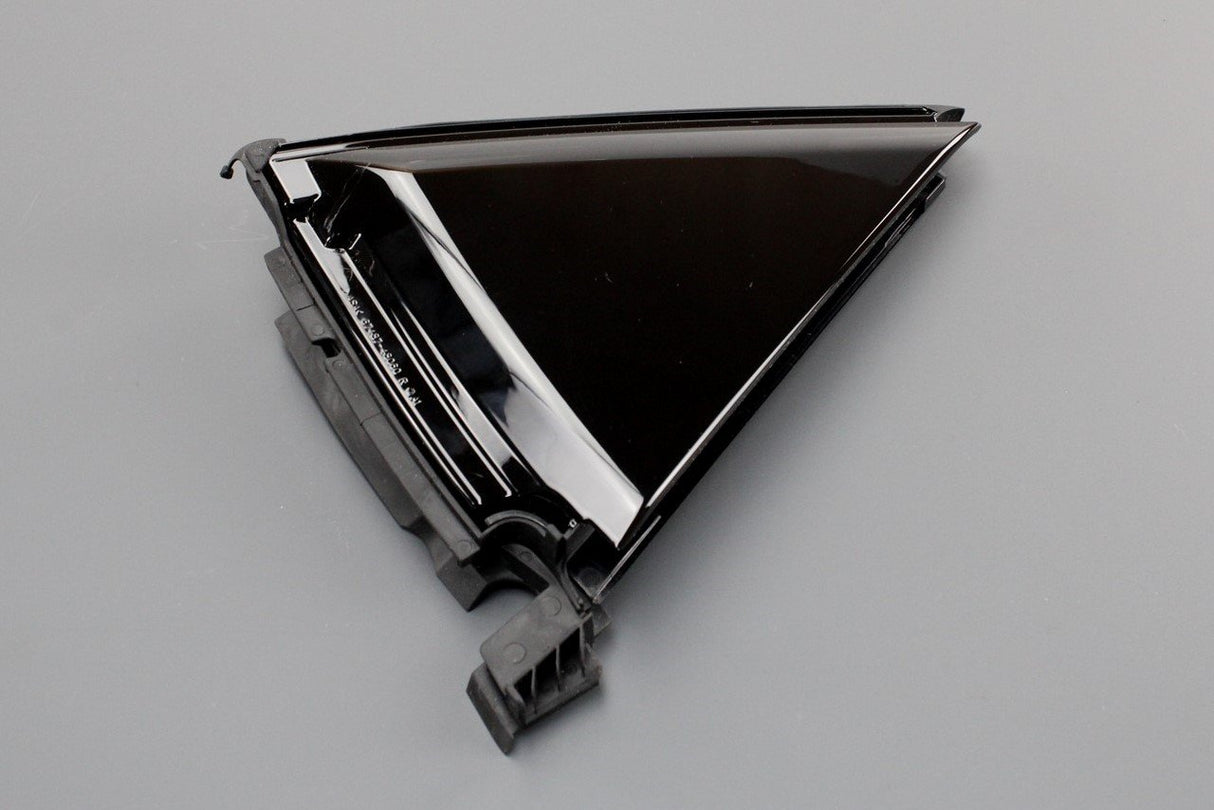 Lexus rear door guide seal (right) 67470-48010