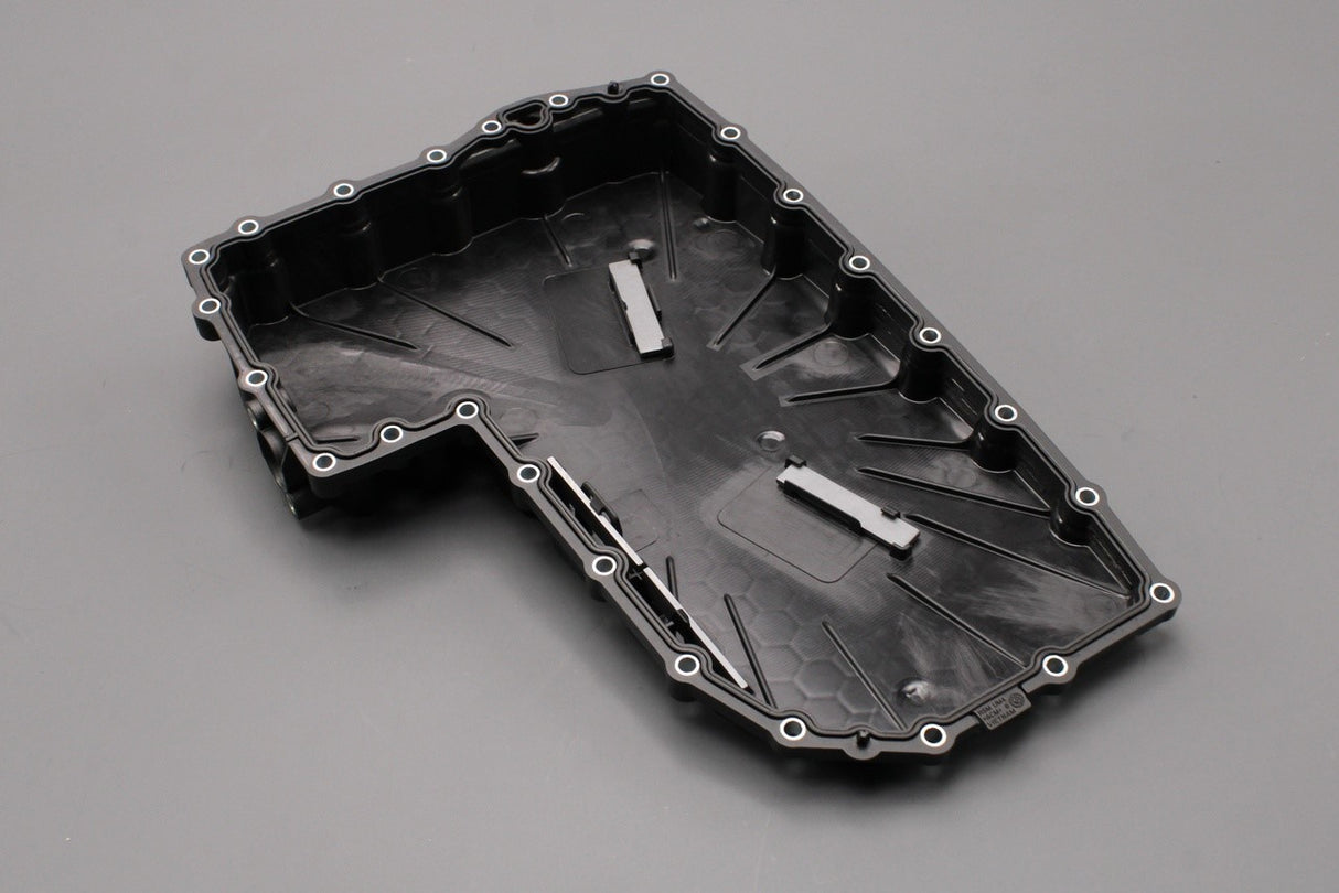 Audi A4 A5 A6 A7 Q5 7 speed automatic gearbox oil sump 0CK321359N