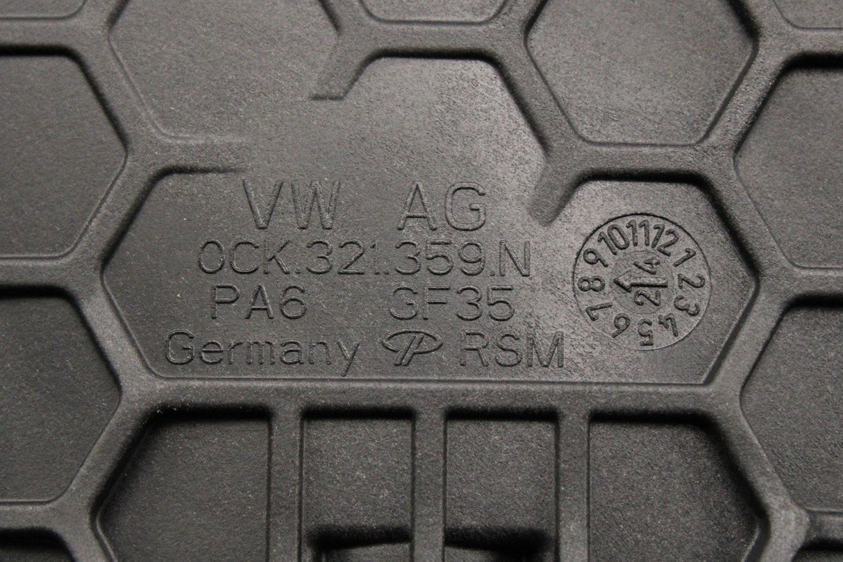 Audi A4 A5 A6 A7 Q5 7 speed automatic gearbox oil sump 0CK321359N