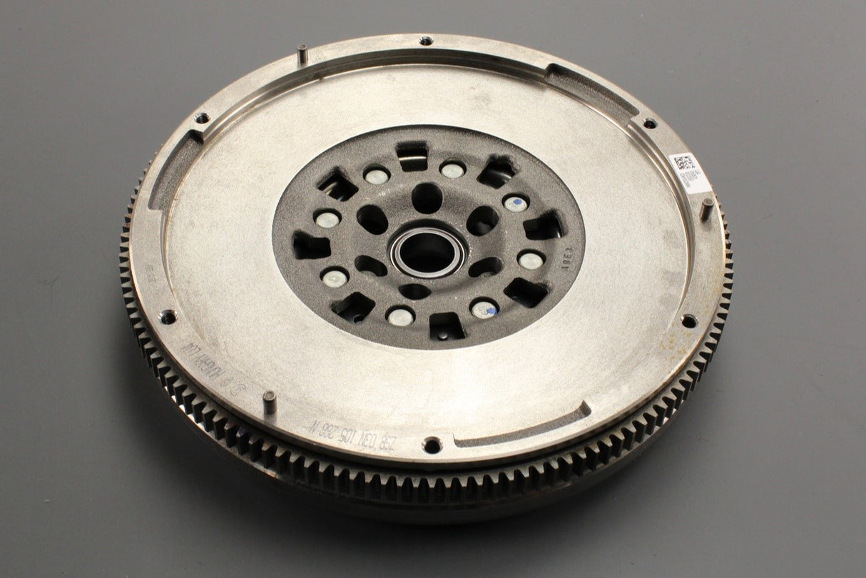 VW Crafter 2017-on dual mass flywheel (2.0 TDI) 03N105266N