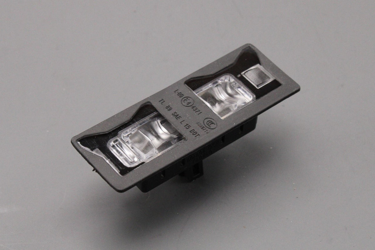 Audi Q2 Q3 A5 RS5 Q5 Q7 LED number plate light 8W6943021A, view 1