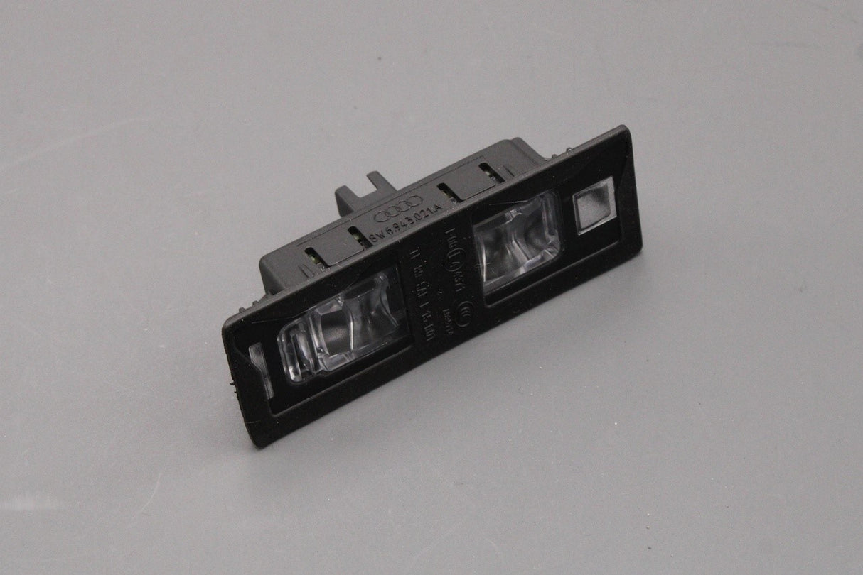 Audi Q2 Q3 A5 RS5 Q5 Q7 LED number plate light 8W6943021A