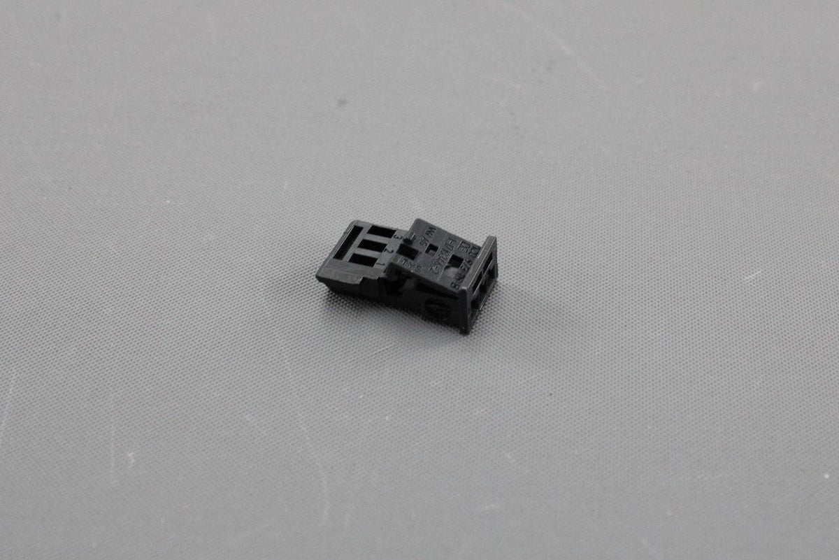 VW Audi Skoda SEAT electrical flat contact housing 3-pin 1C0973119B, view 1