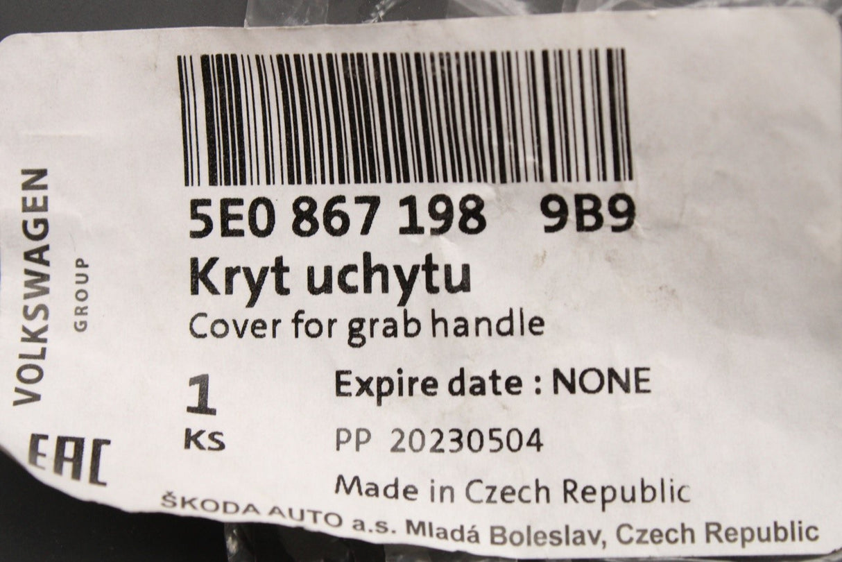 Skoda Octavia 13-21 front door grab handle trim right 5E0867198 9B9