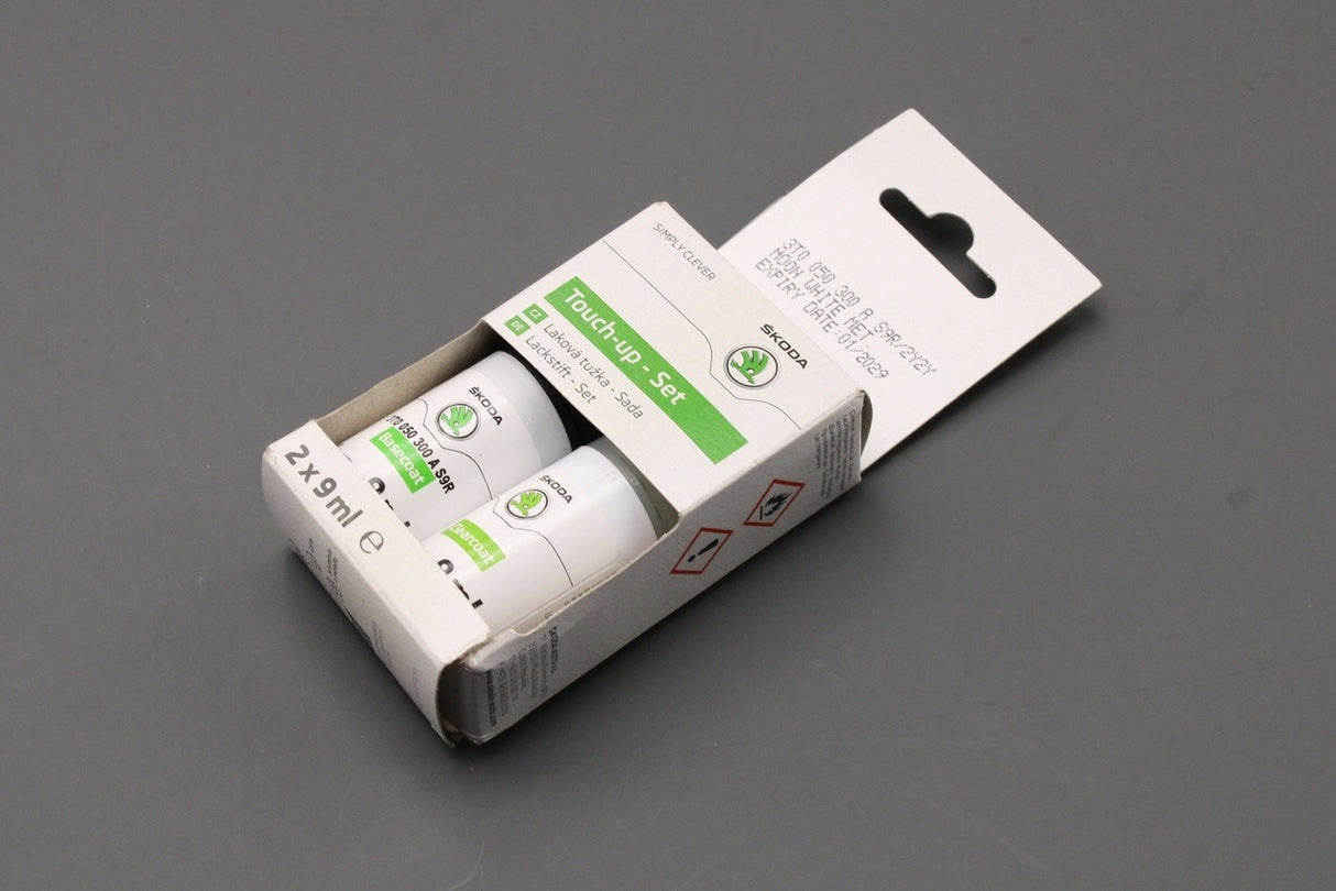 Skoda touch up paint pen set Moon White Metallic 3T0050300A S9R