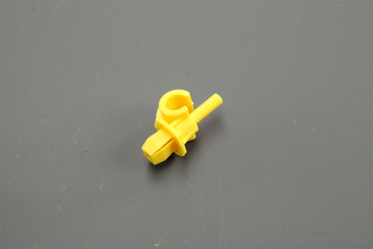 VW Golf MK8 T-Roc SEAT Ibiza Leon bonnet prop holder clip 1U0823397 121