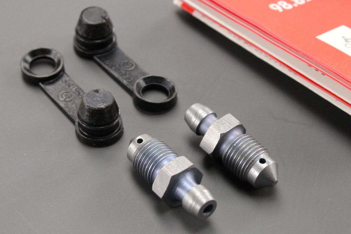 Range Rover brembo brake caliper bleed nipple kit (front) SEE500070