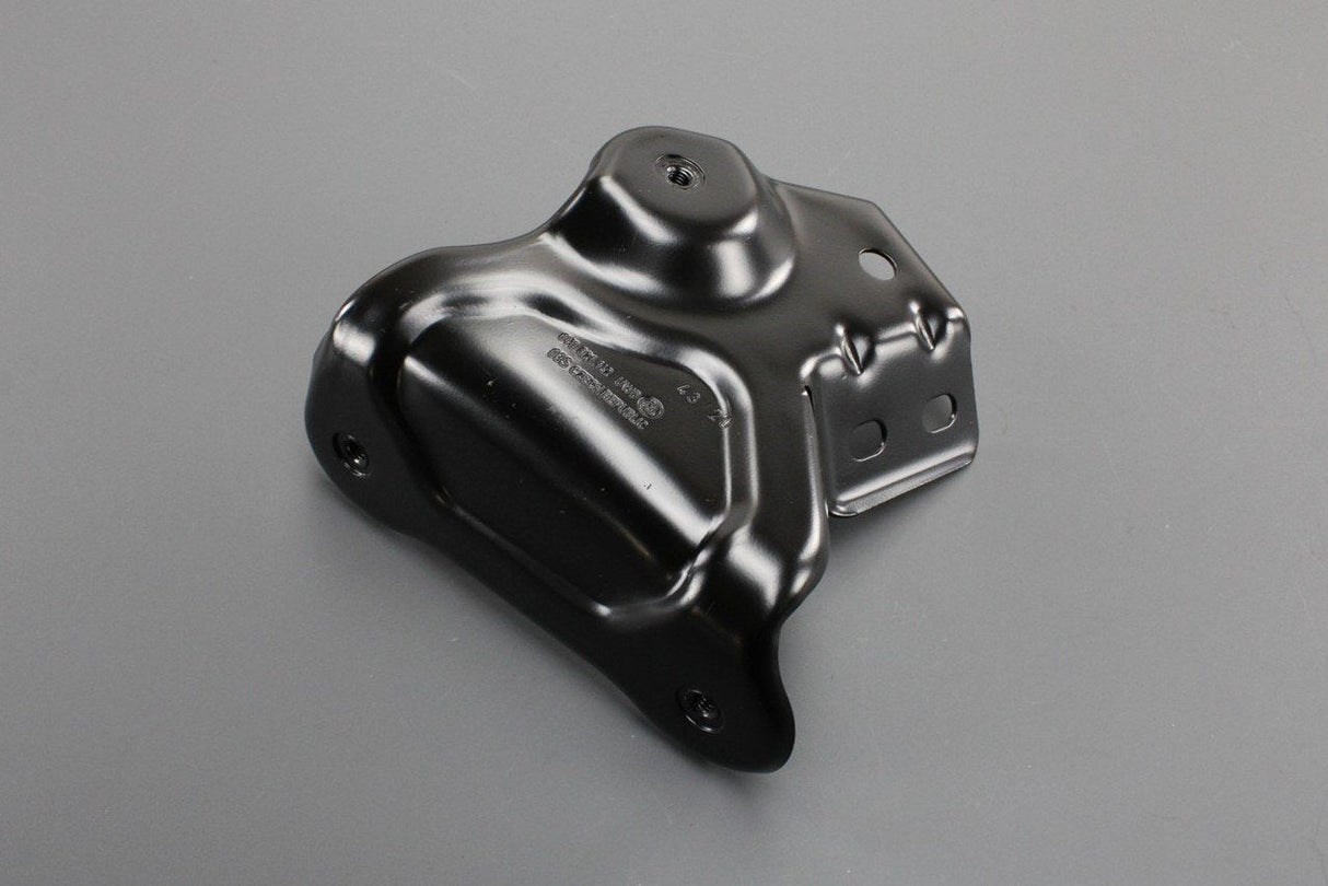 Skoda Fabia 2015-22 front wing metal bracket (right) 6V0821142