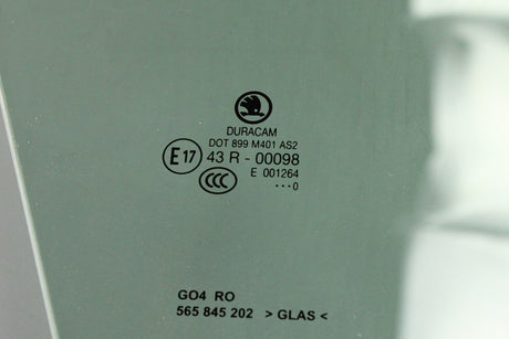 Skoda Kodiaq 2017-on door window glass (front right) 565845202