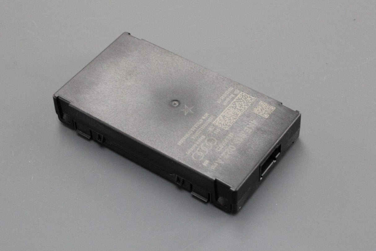 Audi e-tron 19-on control unit for battery module monitoring 4KE915022A