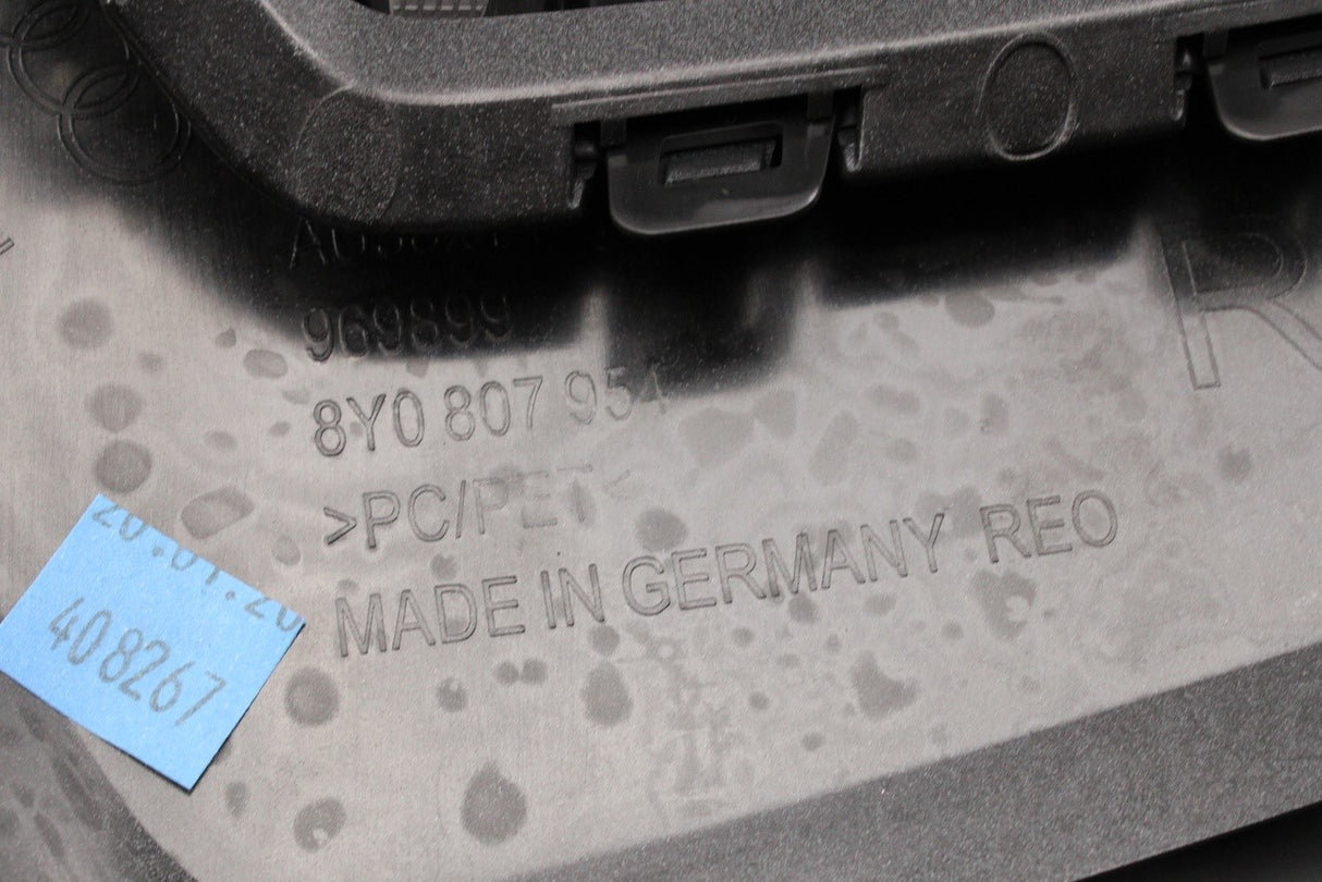 Audi A3 2022-on bumper grille air guide (front right) 8Y0807672 1RR