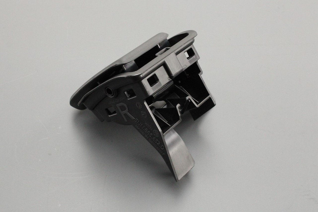 SEAT Tarraco 2019-on 2nd row seat release handle (right) 5NN885652D 82V