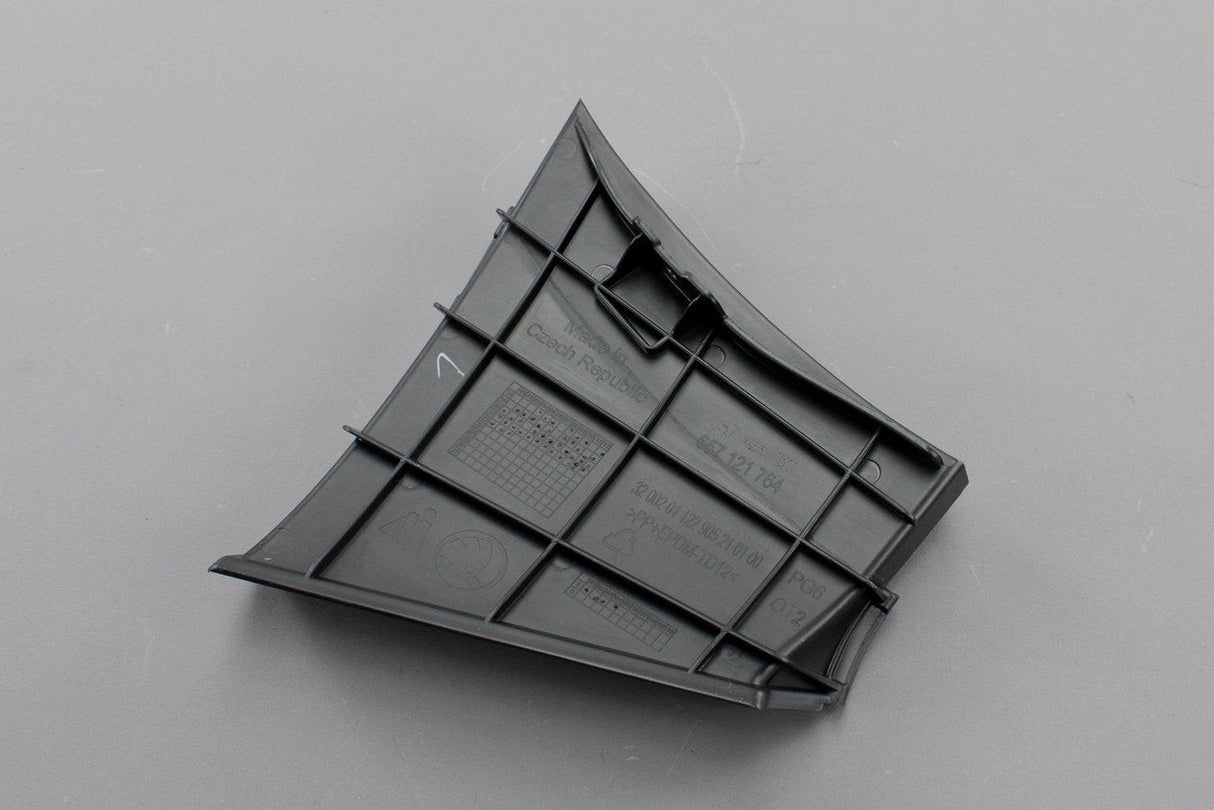 Skoda Scala Kamiq 2019-on front bumper air guide (right) 657121764