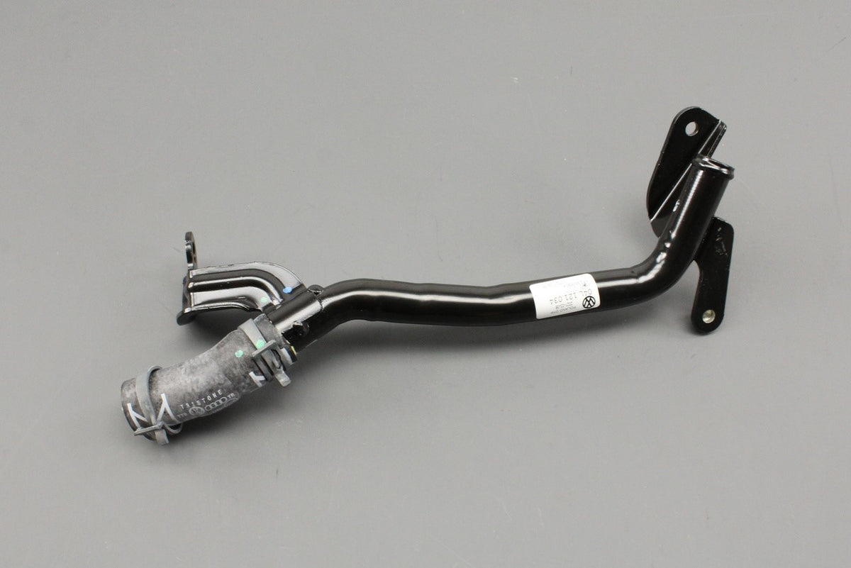 VW Transporter T6 T6.1 2.0 TDI solid coolant hose pipe 04L121034, view 1