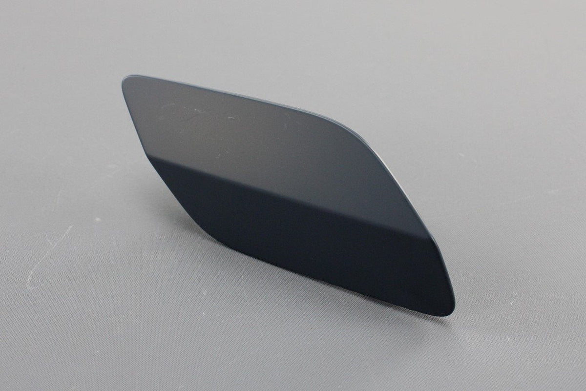 VW Golf R MK7.5 17-20 headlight washer jet cover (right) 5G0807938B GRU, view 1