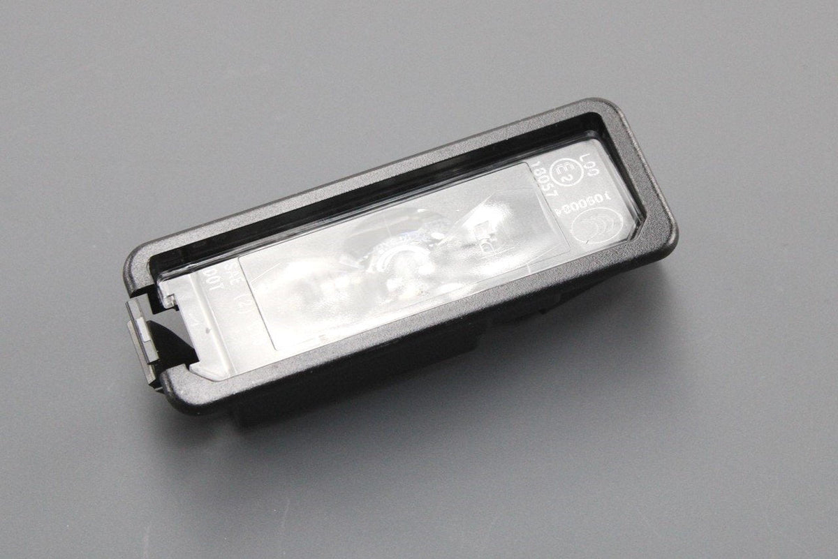 VW Golf Up! Arteon Audi Q8 SEAT Leon number plate light (LED) 3G5943021, view 1