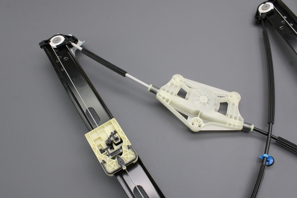 SEAT CUPRA Leon 2020-on front window regulator (right) 5FA837462D