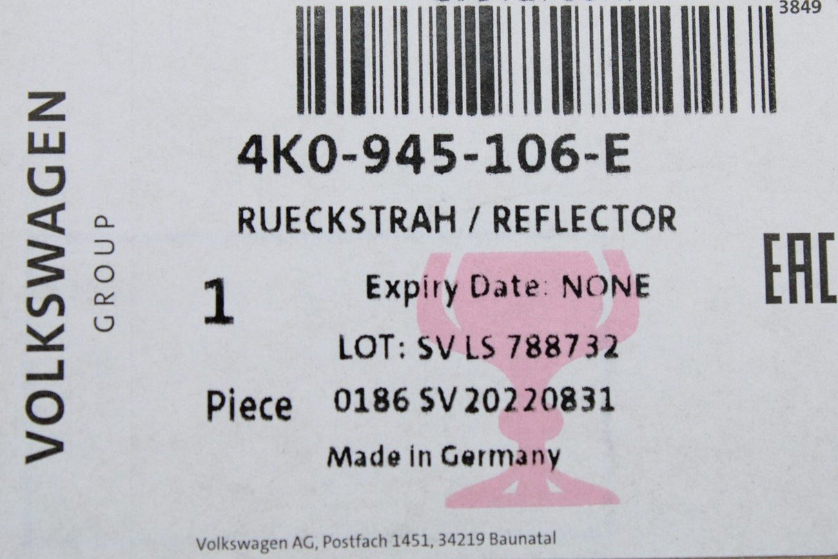 Audi A6 C8 2019-on rear bumper reflector lens (right, outer) 4K0945106E