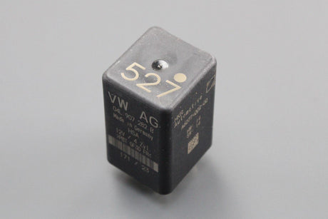 VW Audi Skoda SEAT 2.0 TDI control unit for glow plug 04L907282B