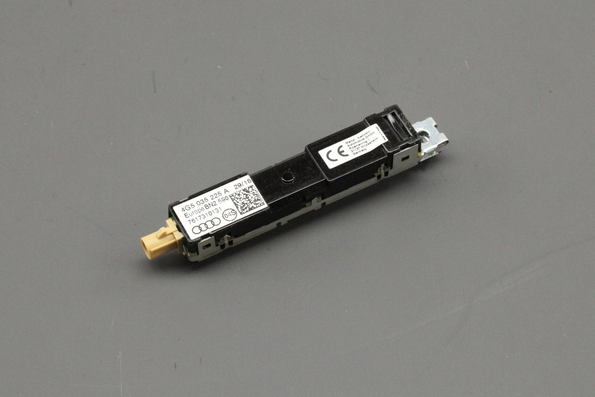Audi A6 S6 2011-2018 aerial amplifier (left lower) 4G5035225A, view 1