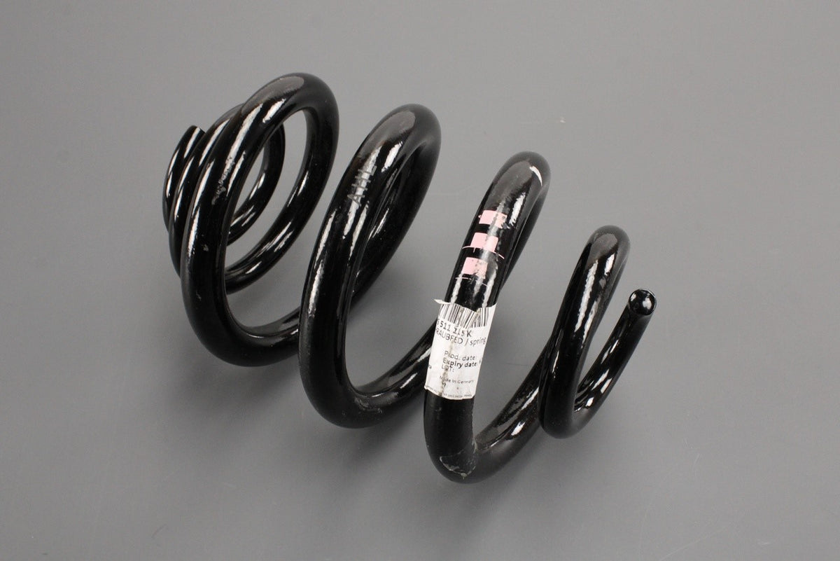 VW Transporter T5 T5.1 T6 T6.1 rear coil spring (x1) 7H5511115K, view 1