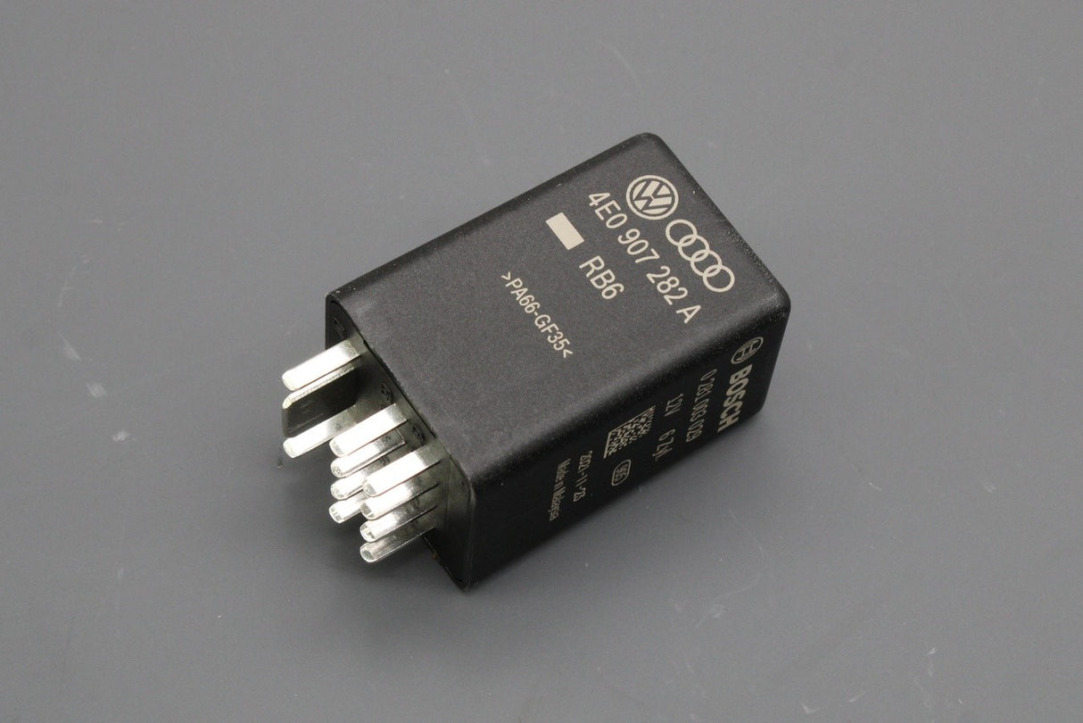 VW Touareg Audi A4 2.7 3.0 TDI glow plug relay control unit 4E0907282A