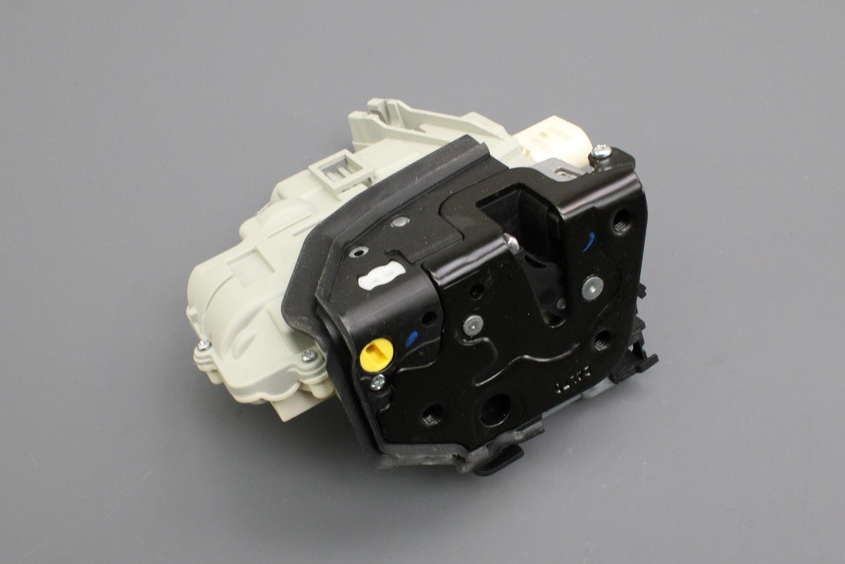 VW Touareg Audi A4 A5 Q3 Q5 RHD front door lock latch (left) 8J2837015A, view 1