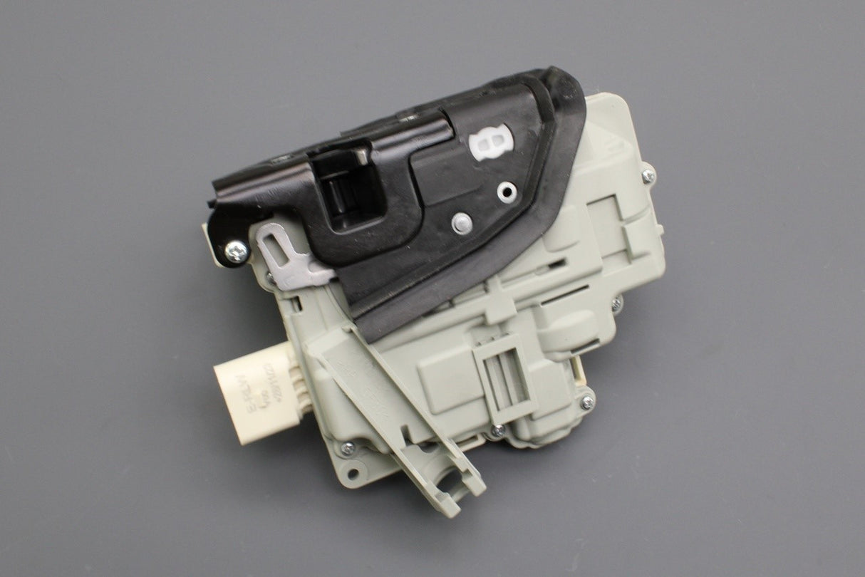 VW Touareg Audi A4 A5 Q3 Q5 RHD front door lock latch (left) 8J2837015A
