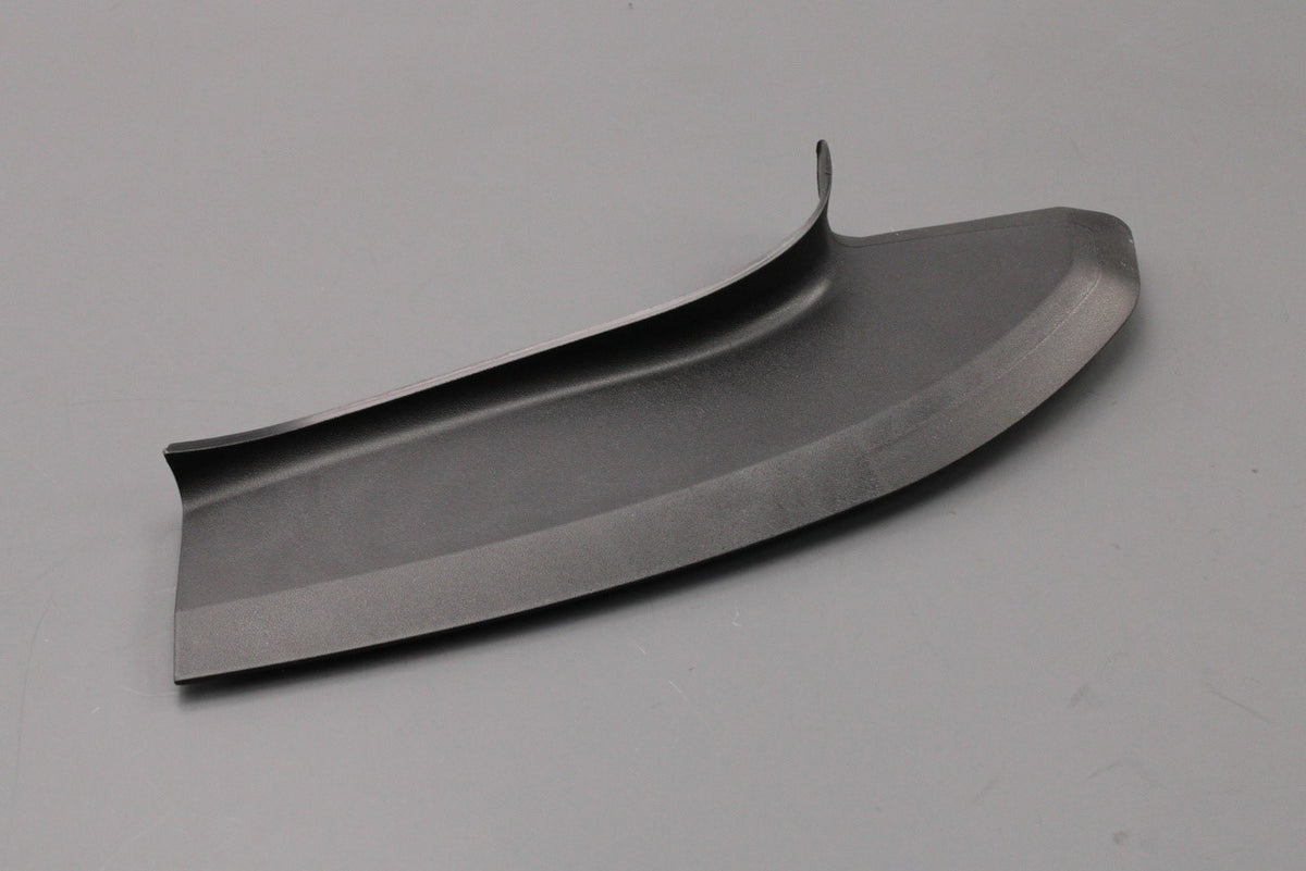 Audi A6 S6 Saloon 2005-08 weatherstrip cover (rear right) 4F5853268C 01C, view 1