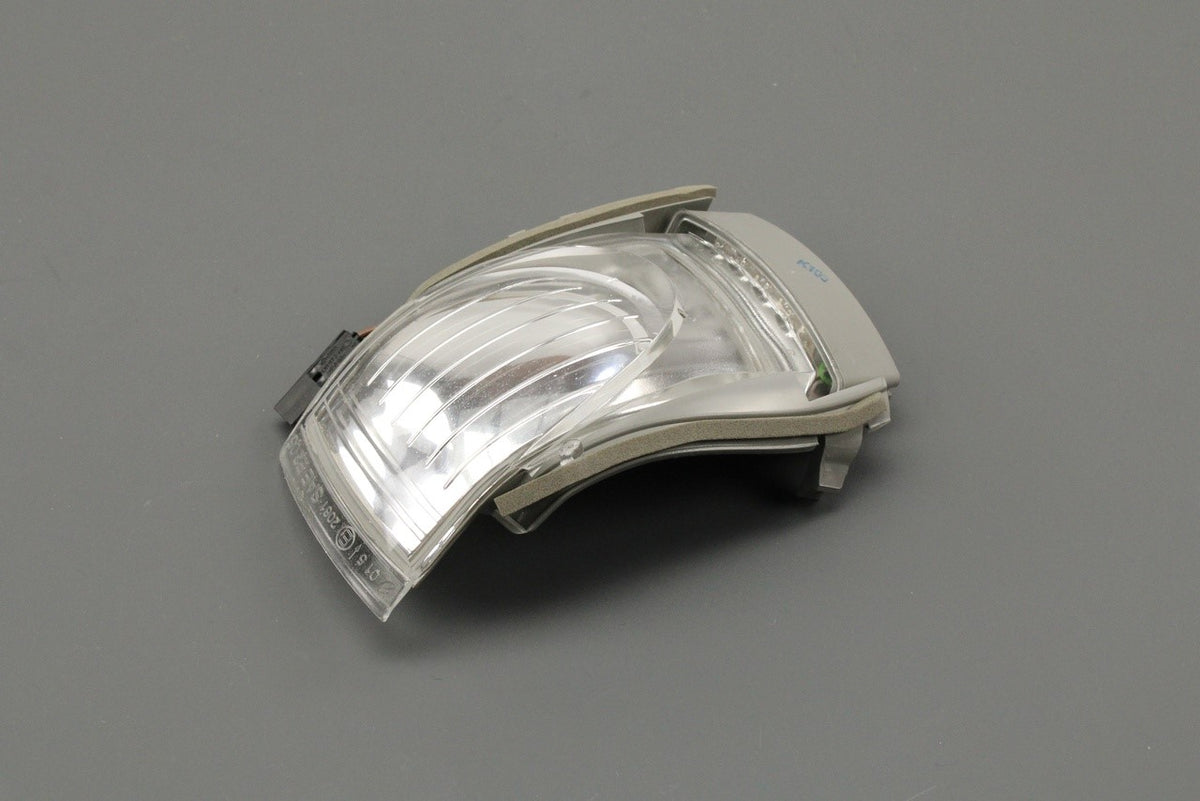 VW Beetle 2002-2010 wing mirror indicator repeater (right) 1C0949102E, view 1
